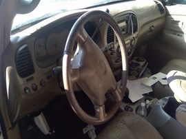 2001 TOYOTA SEQUOIA, WHITE, LIMITED MODEL, 4.7L, AT, 4WD.  Z26264